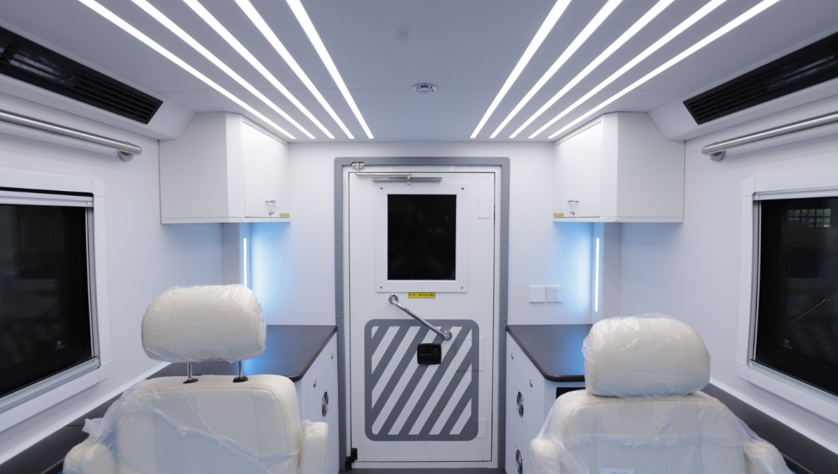 快反前突车（猛士）