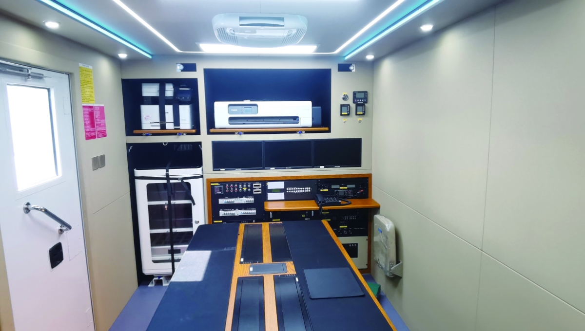 大型无人机通信指挥消防车