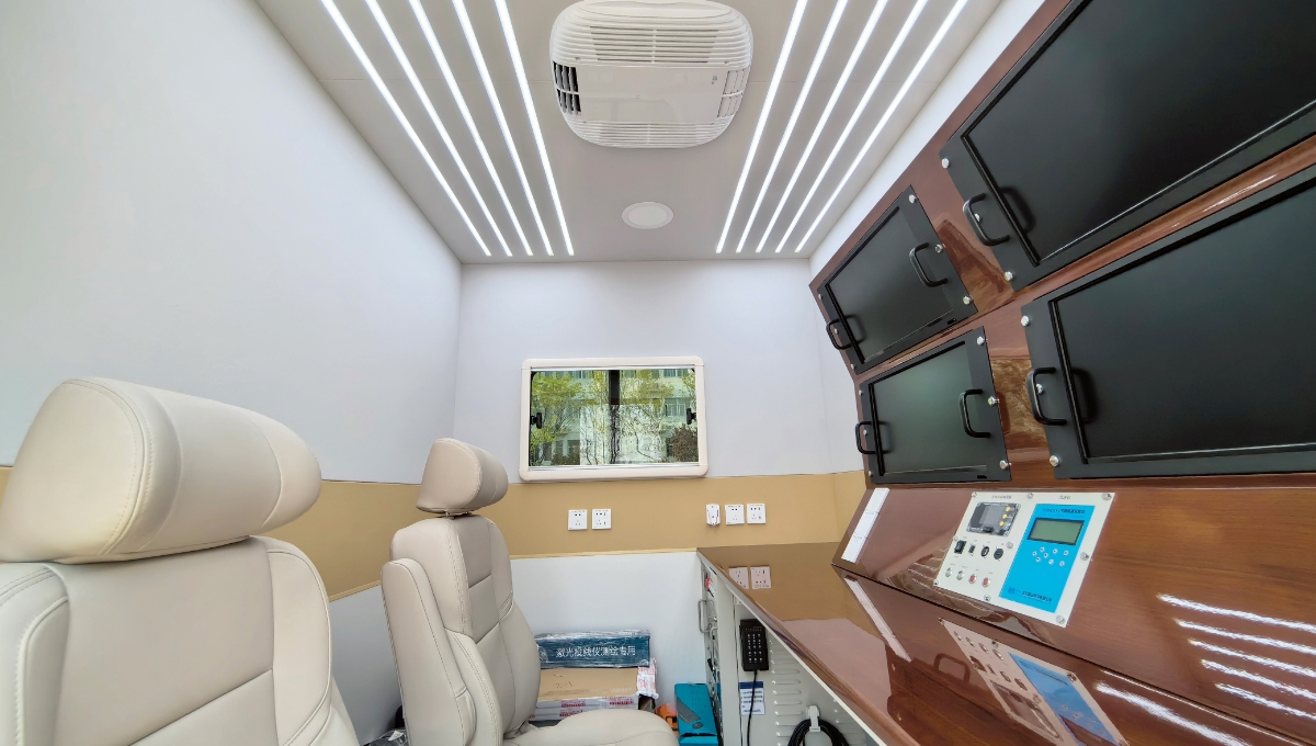 无人机灭火救援消防车