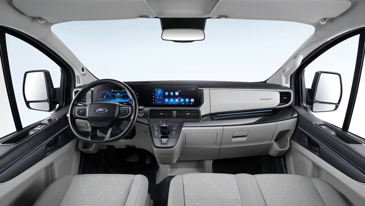 5米兵力运输车（5-9座）