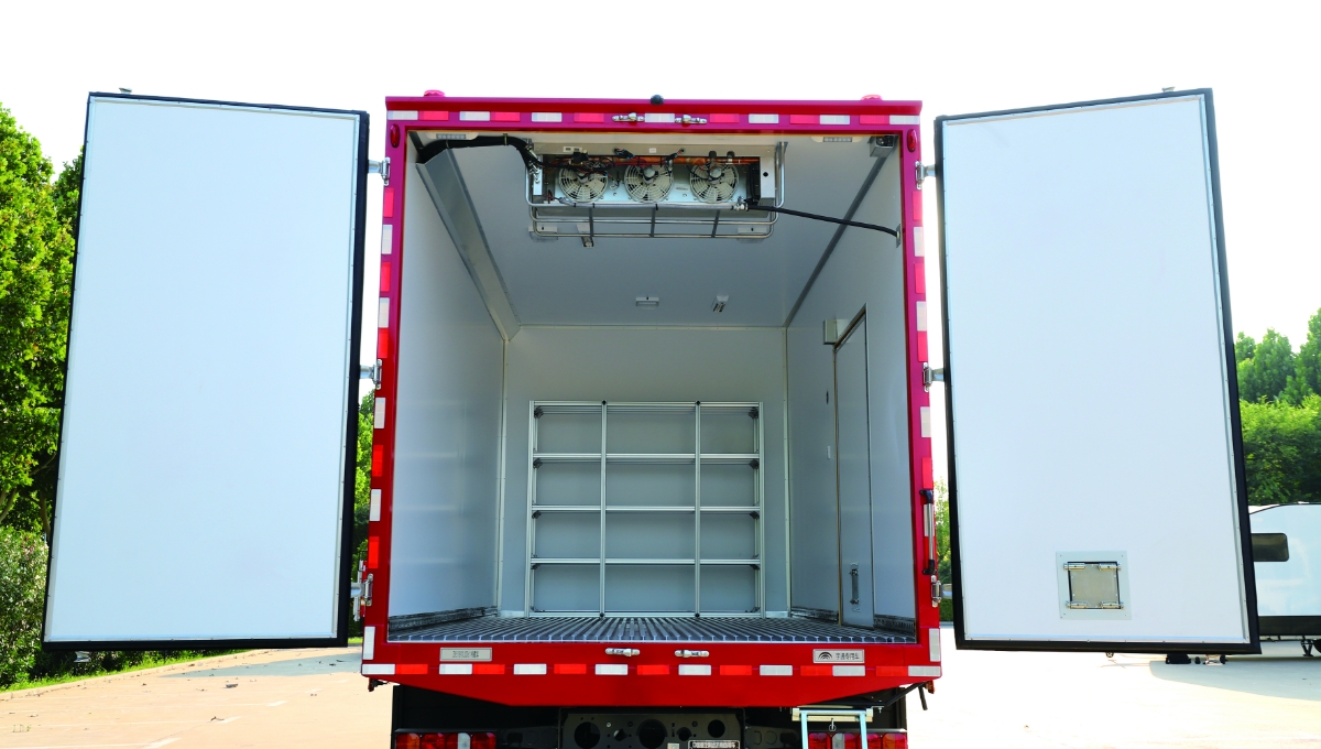 10米冷链保障车