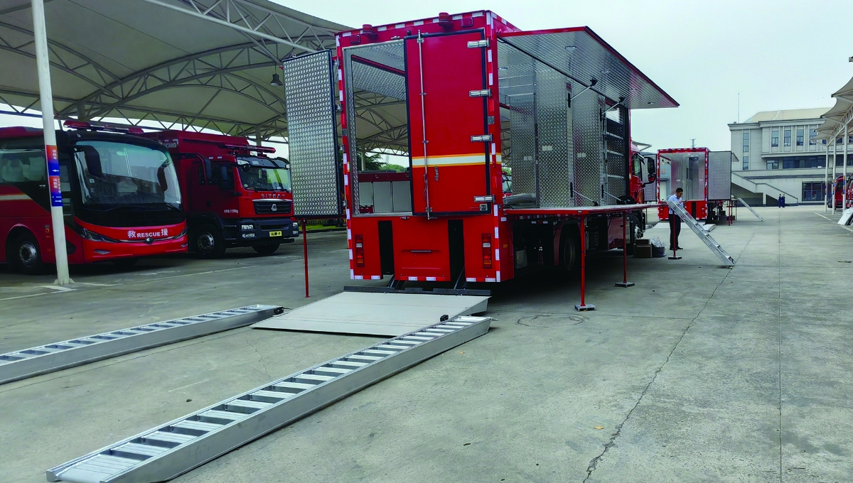 器材消防车17吨