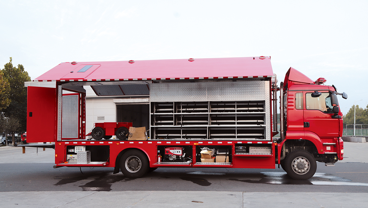 器材消防车17吨