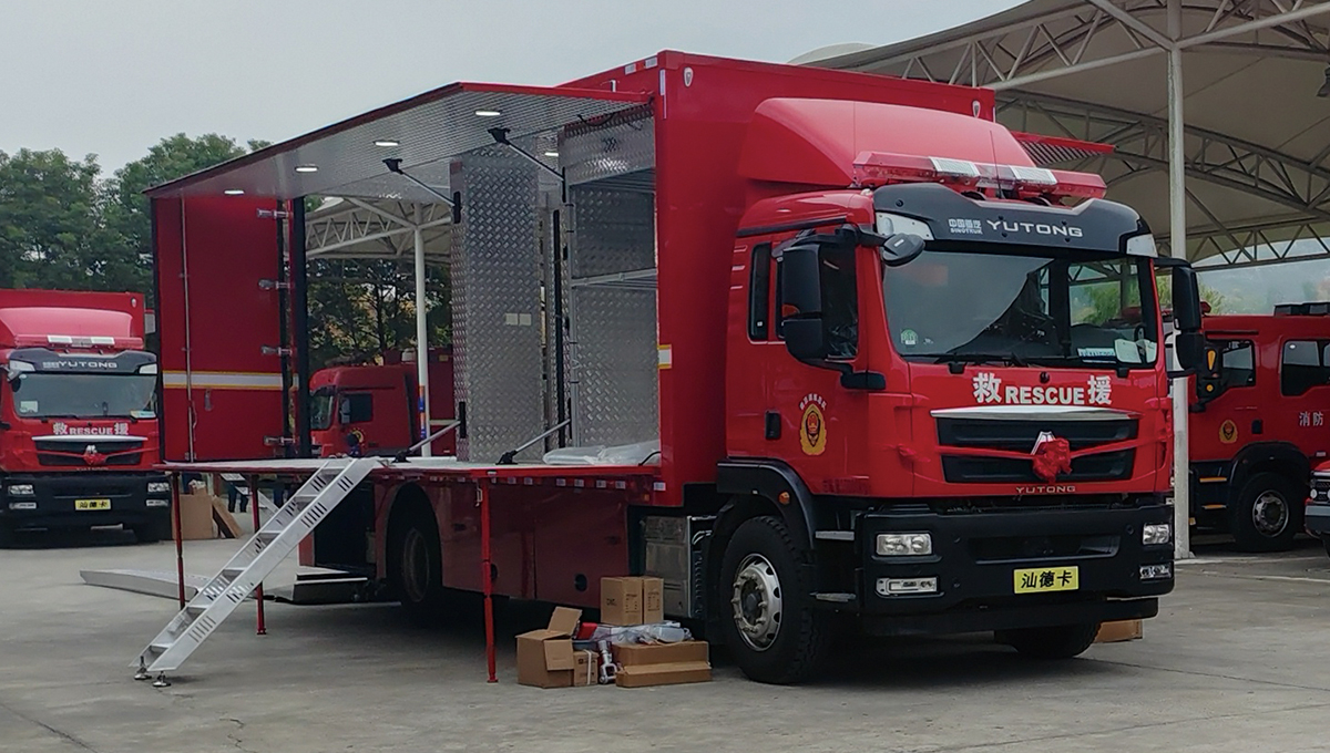 器材消防车17吨