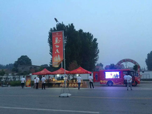 宇通移动展示车  线下营销的不二利器