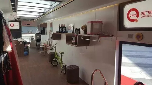 亮相即引轰动 宇通打造国内首台电视购物展示车