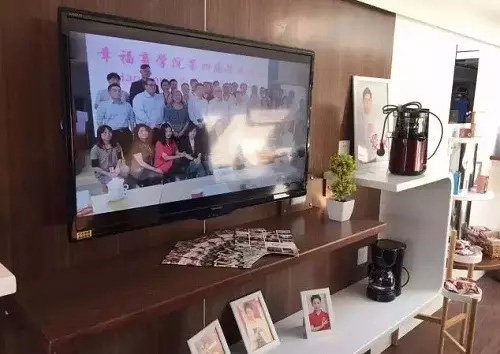 亮相即引轰动 宇通打造国内首台电视购物展示车