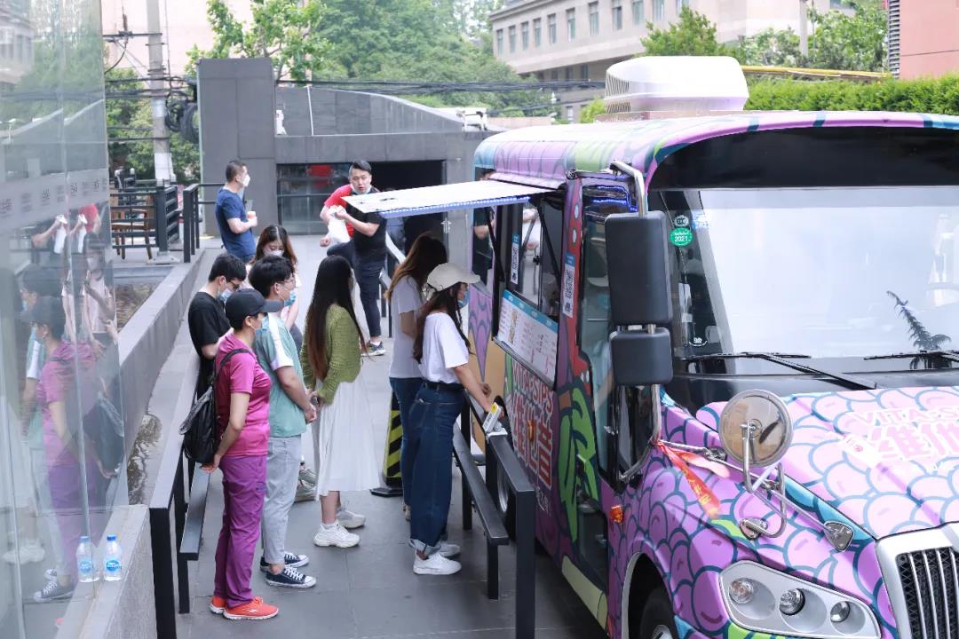 宇通移动餐车，城市形象打卡新宠儿