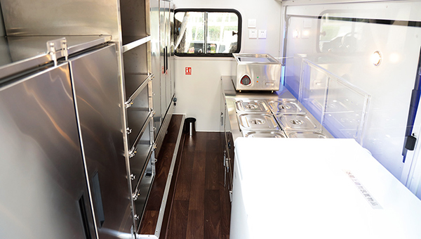 6米新能源餐车ZK5045XCCBEV1