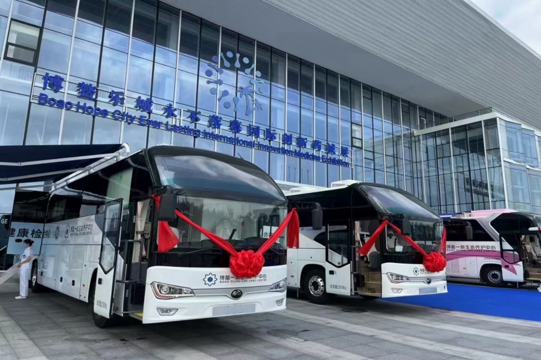 宇通“两癌”筛查车来了，为女性撑起健康“保护伞”！