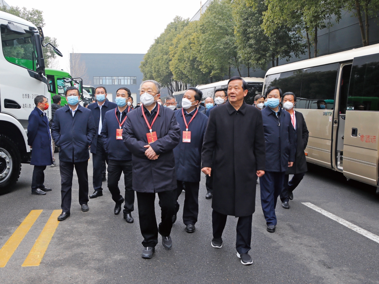 驻豫全国人大代表视察组考察宇通