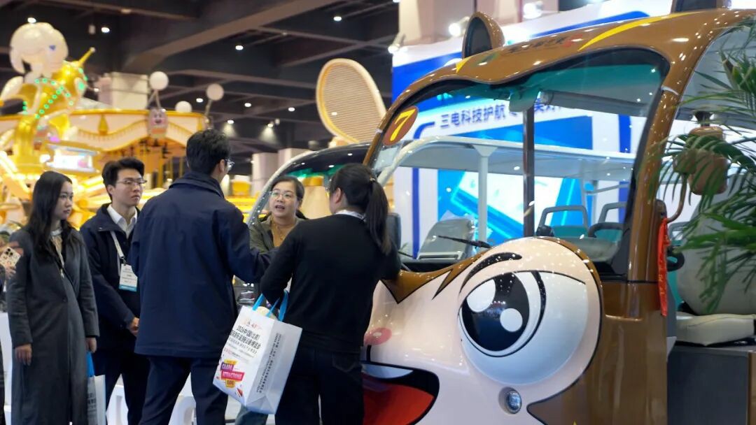 智趣出行，悦动未来！宇通观光车亮相2025中国（郑州）旅游休闲娱乐产业博览会