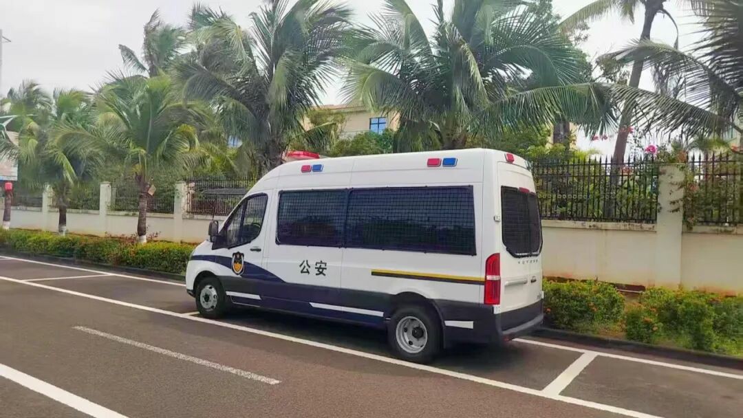 宇通警力输送车奔赴海南，为自贸港封关构筑安全防线