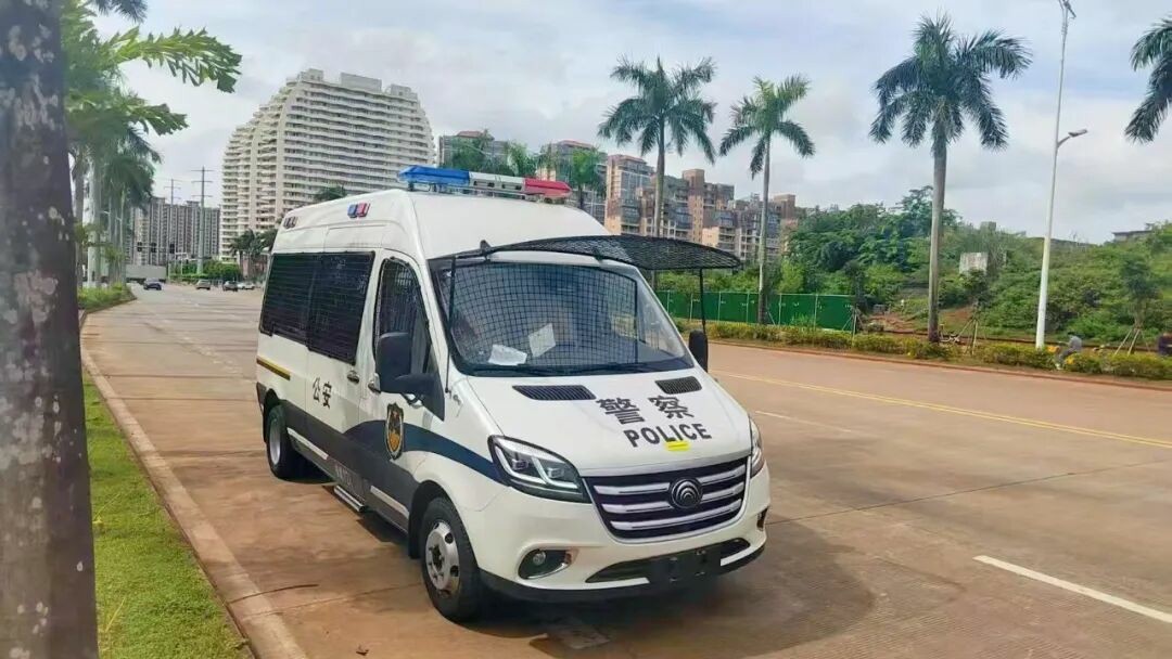 宇通警力输送车奔赴海南，为自贸港封关构筑安全防线