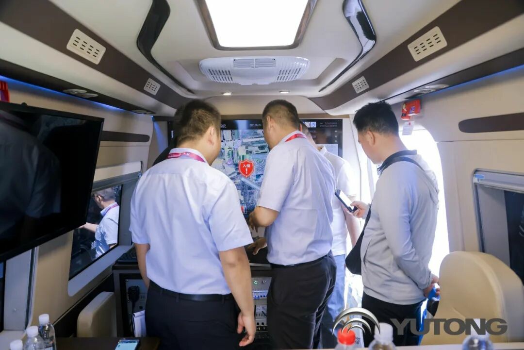 宇通警力输送车奔赴海南，为自贸港封关构筑安全防线
