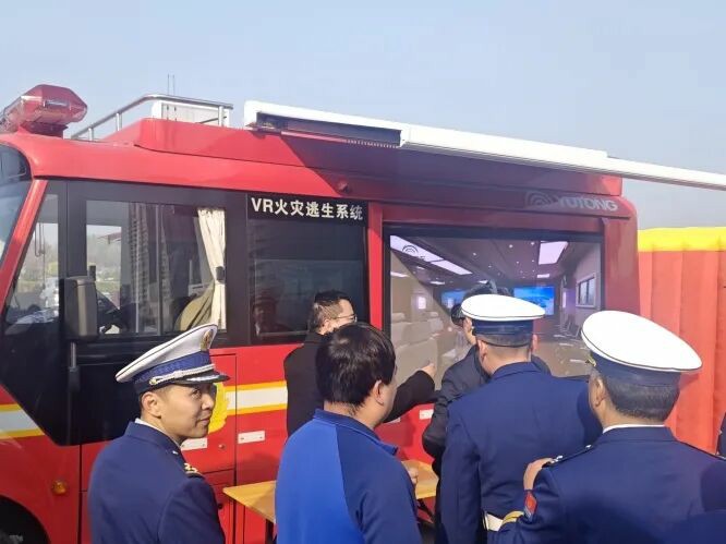 筑牢防火屏障 | 2025年全国消防宣传月,宇通宣传消防车点亮全民消防意识 筑牢防火屏障 | 2025年全国消防宣传月,宇通宣传消防车点亮全民消防意识