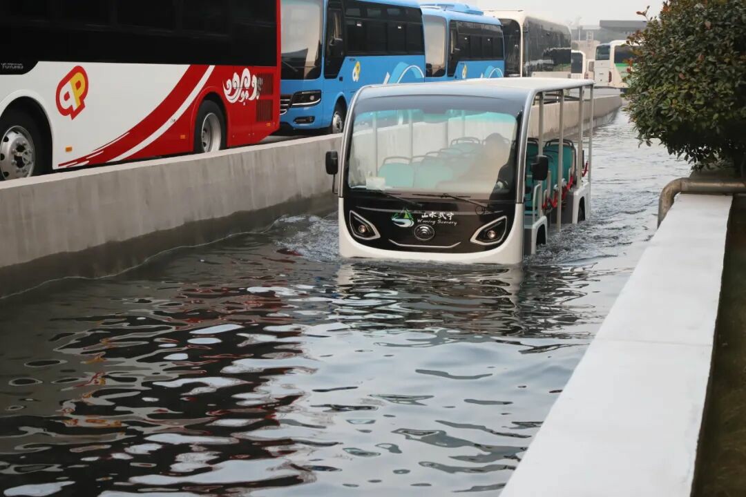 云南省旅游景区协会莅临宇通考察交流，共探旅游交通新未来