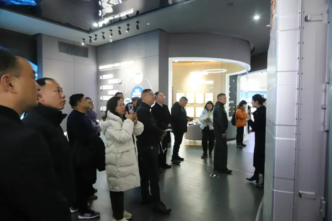 云南省旅游景区协会莅临宇通考察交流，共探旅游交通新未来