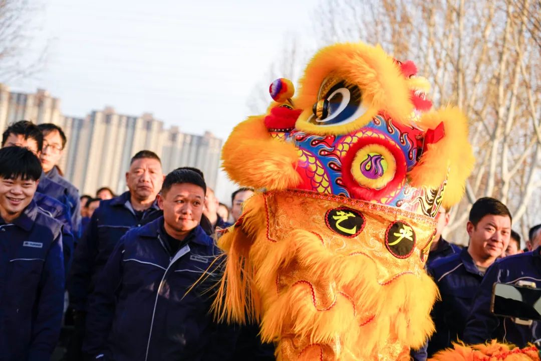 醒狮腾跃启新章 | 宇通专用车2025年开工盛典燃情开启！