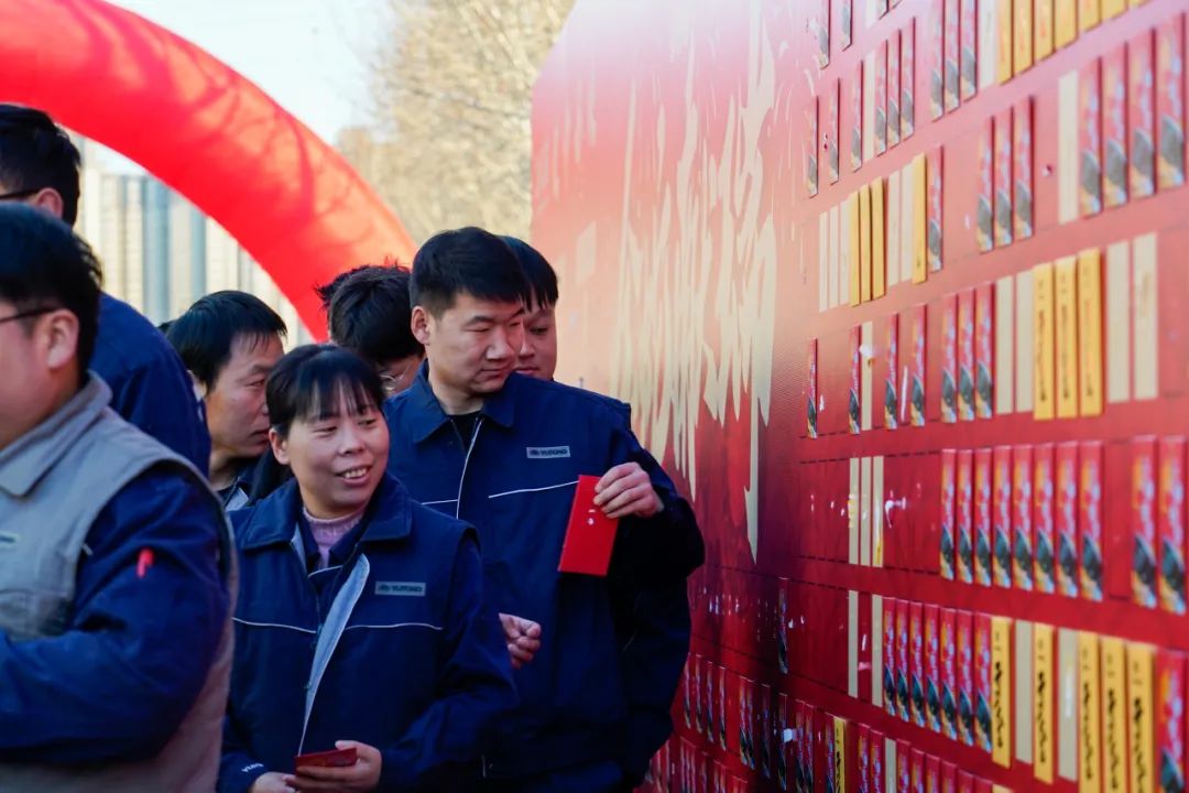 醒狮腾跃启新章 | 宇通专用车2025年开工盛典燃情开启！